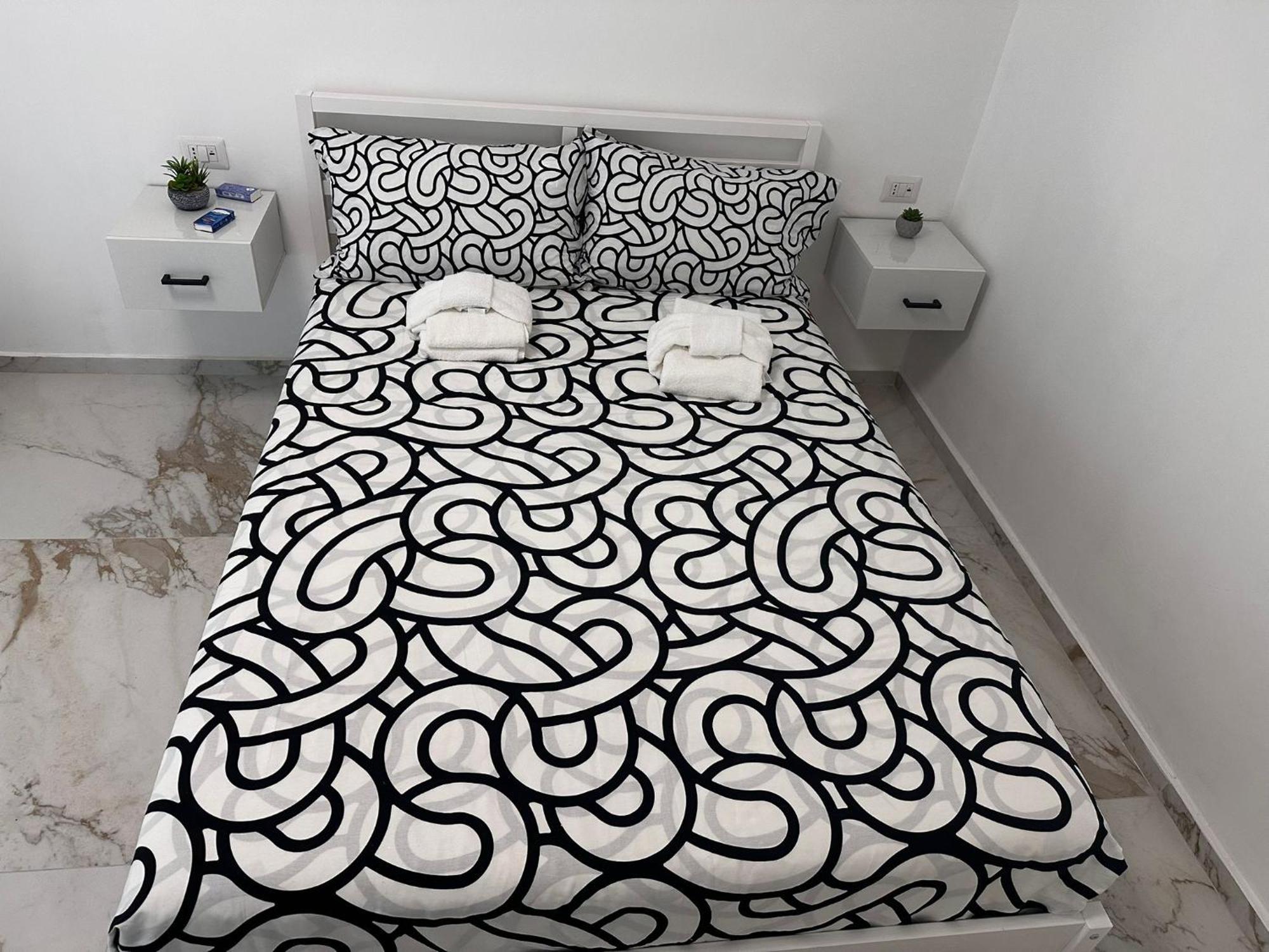 Chic Flat